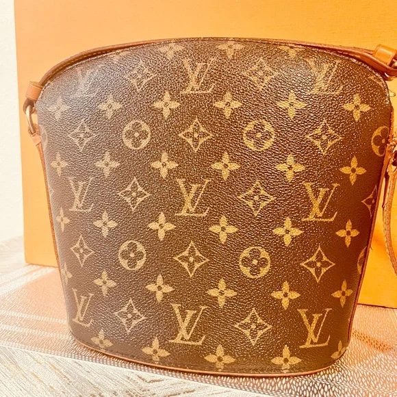 Louis Vuitton Brown Monogram Shoulder Bag - Picture 7 of 16